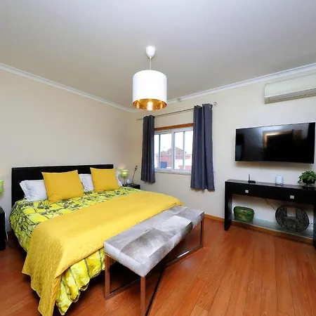 Casa Pips-elegant 3 Bed House In O Pomar *