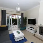 Casa Pips-elegant 3 Bed House In O Pomar *