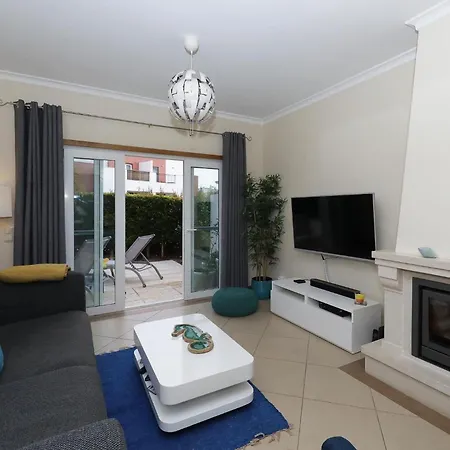 Casa Pips-elegant 3 Bed House In O Pomar *