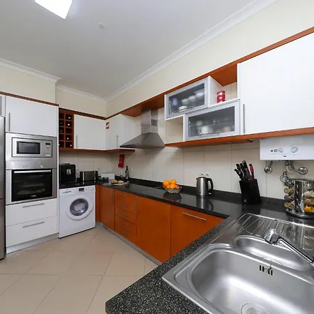 Casa Pips-elegant 3 Bed House In O Pomar Hébergement de vacances *