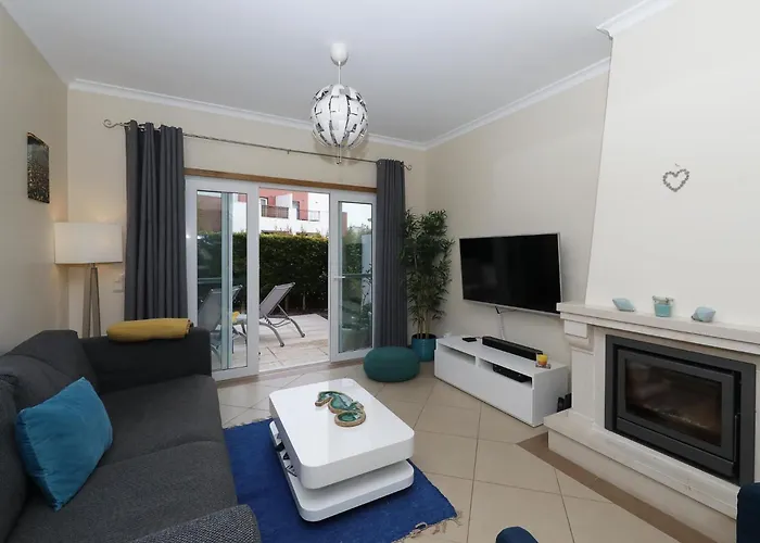 Casa Pips-elegant 3 Bed House In O Pomar *