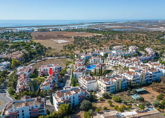 Casa Pips-elegant 3 Bed House In O Pomar بيت للعطل *